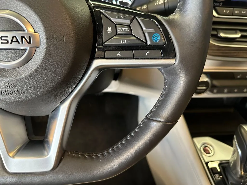 Nissan Altima photo 12