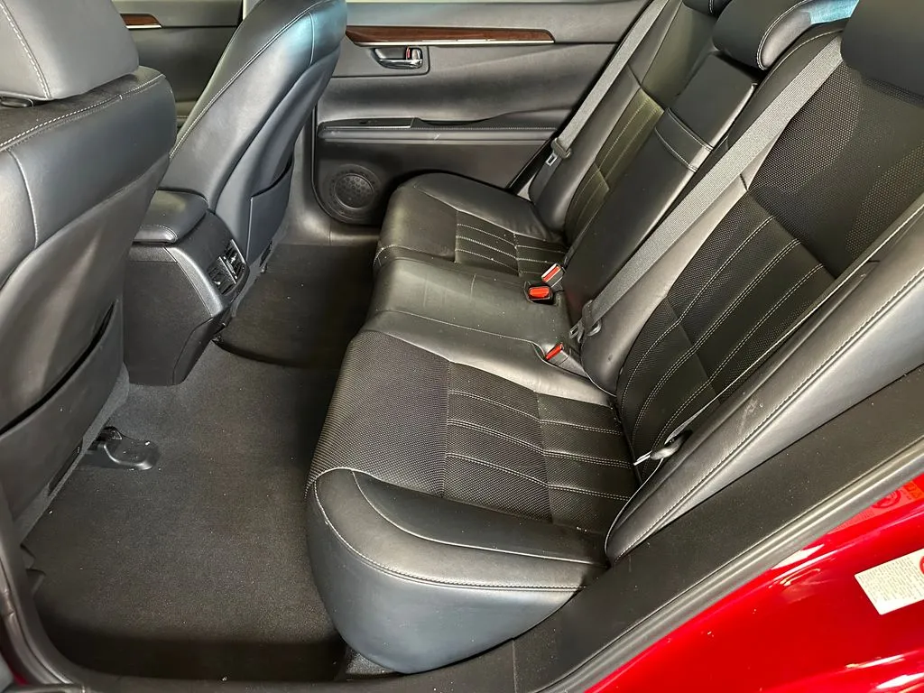 Lexus ES photo 21