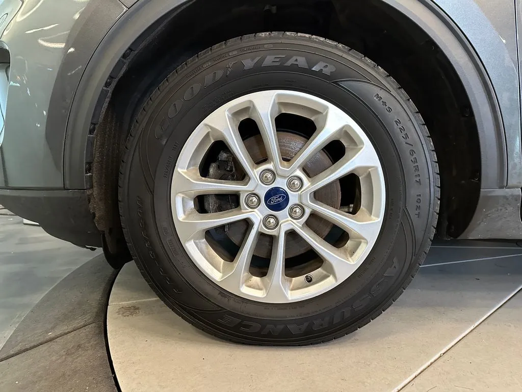 Ford Escape photo 27