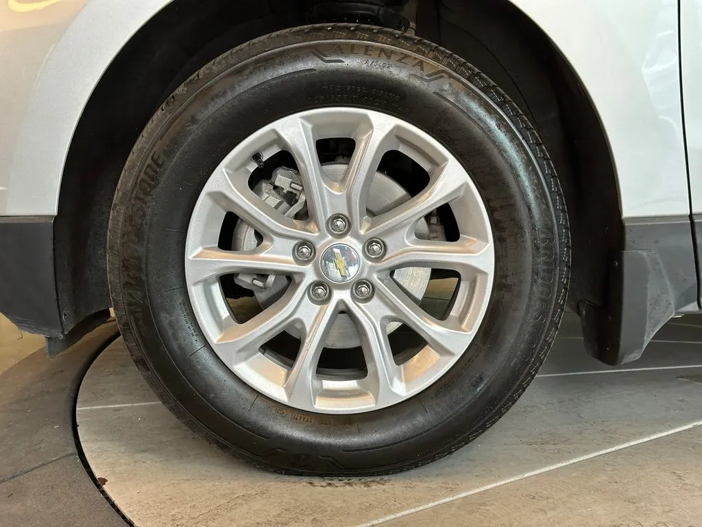2021 Chevrolet Equinox LS - Photo 25