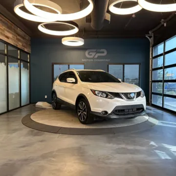White 2018 Nissan Rogue Sport SL for sale in Kaysville, UT
