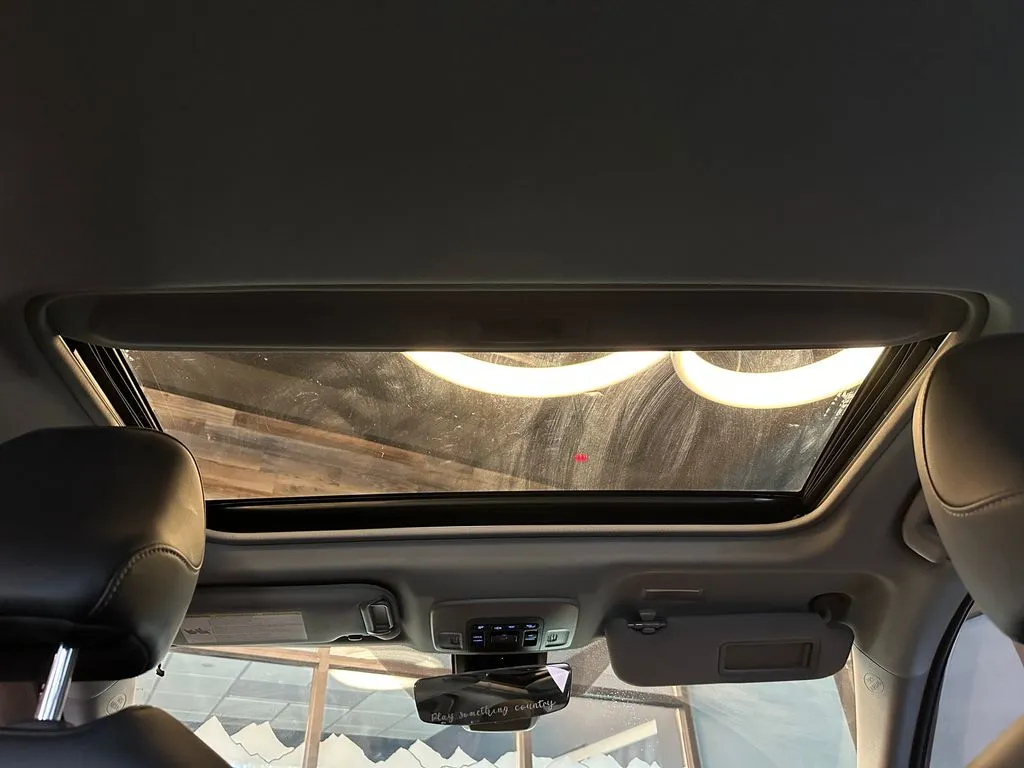 Toyota Camry photo 22