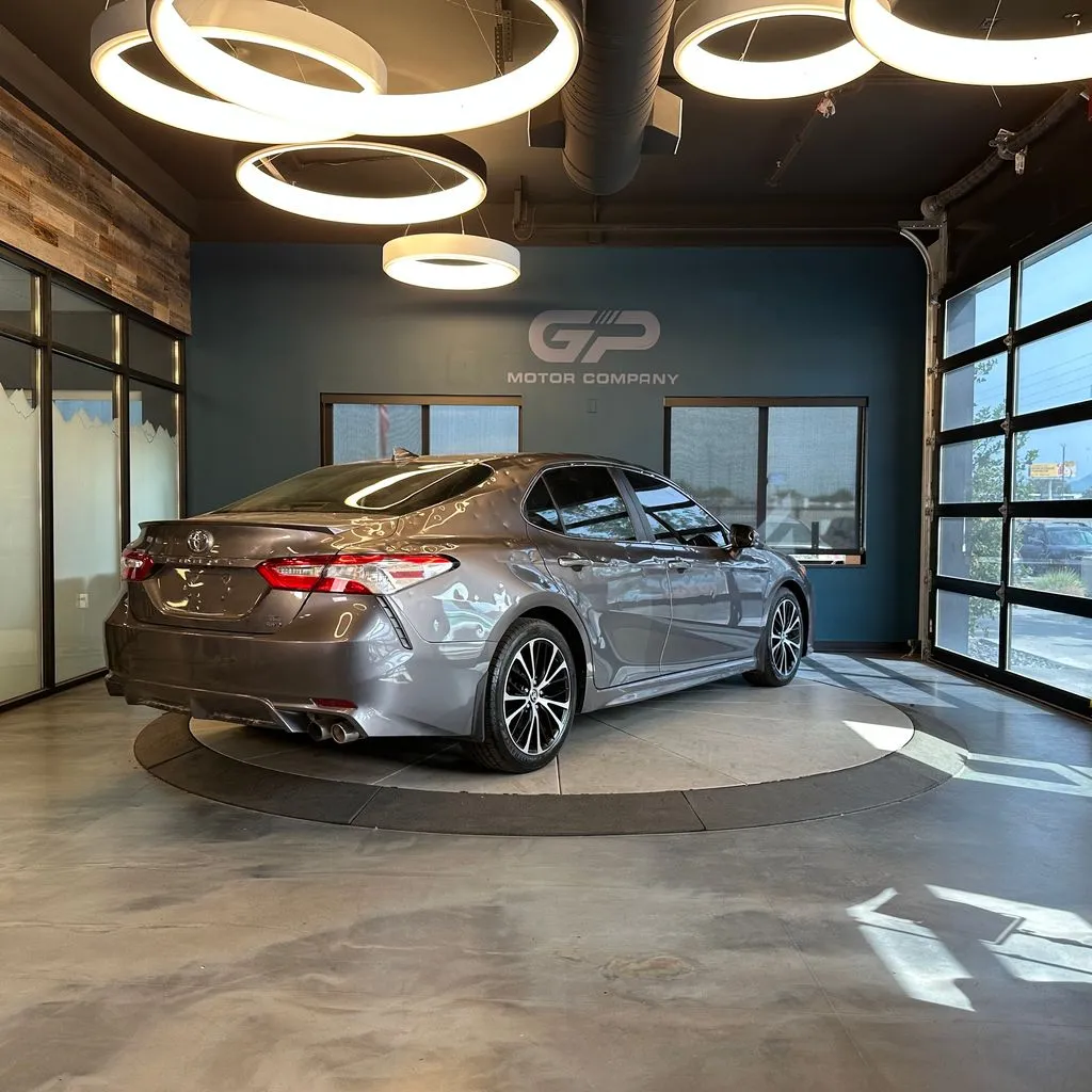 Toyota Camry photo 3
