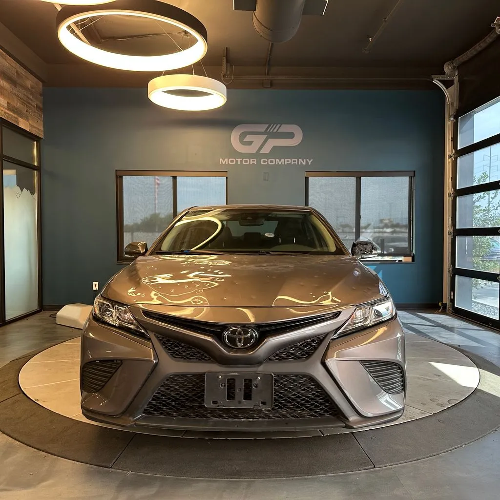 Toyota Camry photo 8