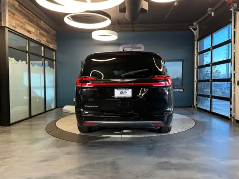 More photos of 2025 Chrysler Pacifica Select at GP Motor Company, UT