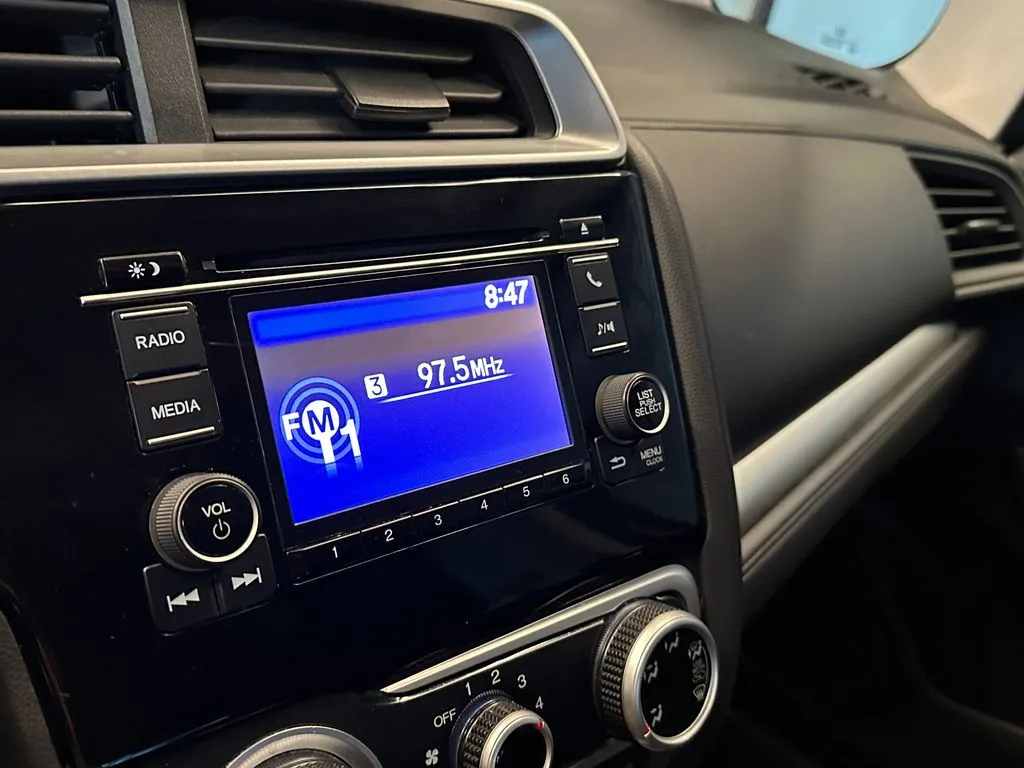 Honda Fit photo 13