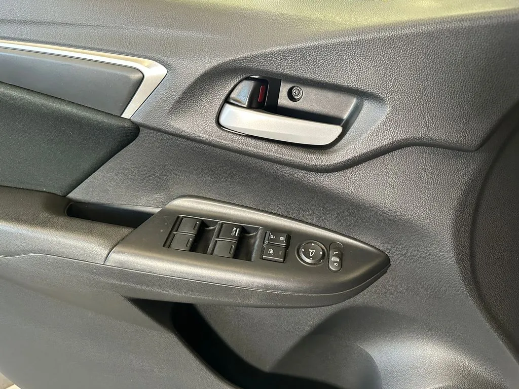 Honda Fit photo 19