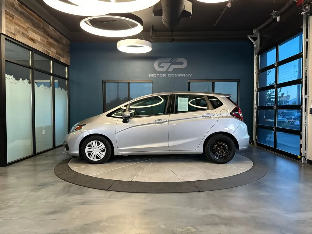 Honda Fit photo 6