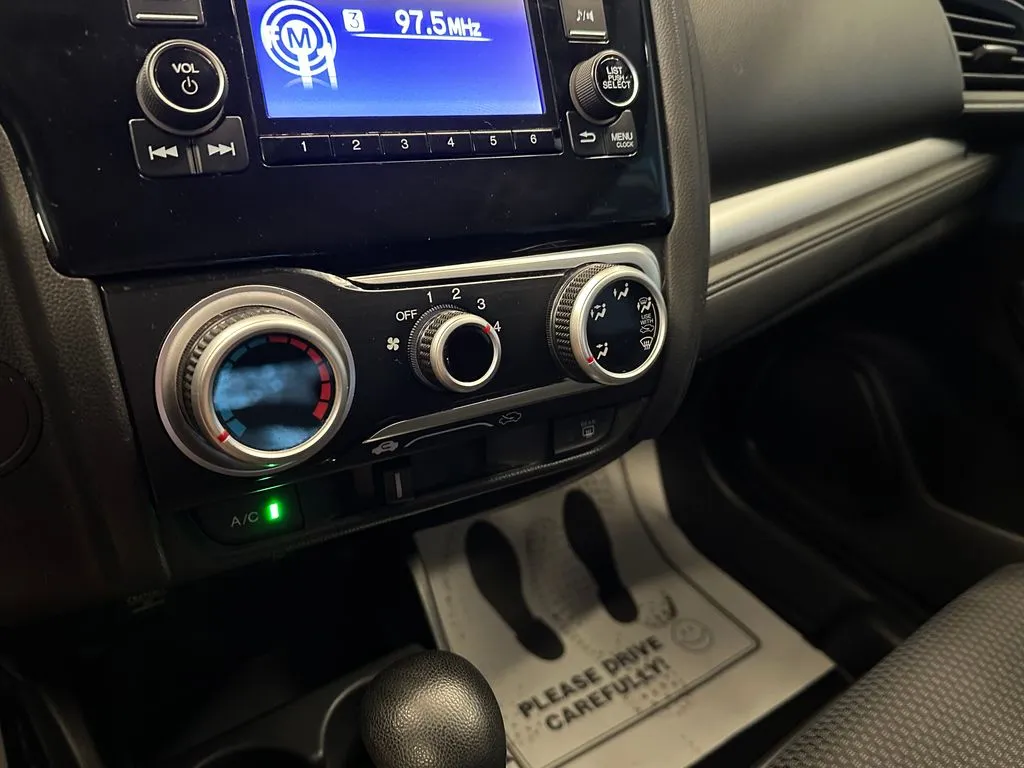 Honda Fit photo 15