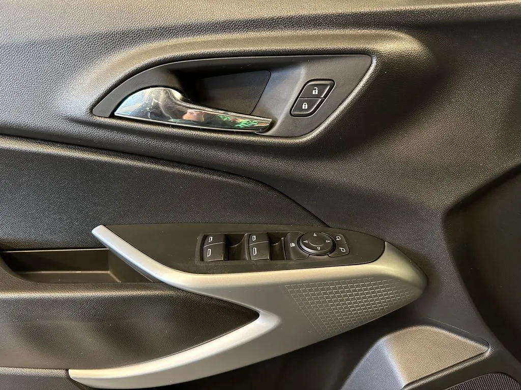 Chevrolet Trax photo 16