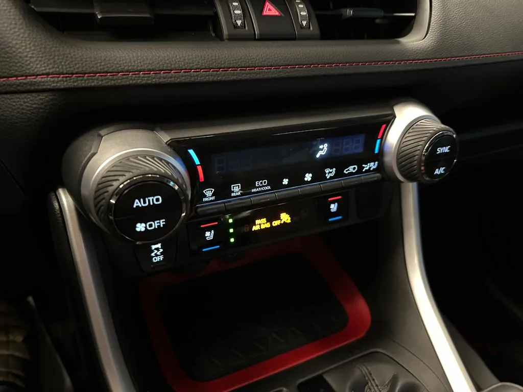 Toyota RAV4 photo 15