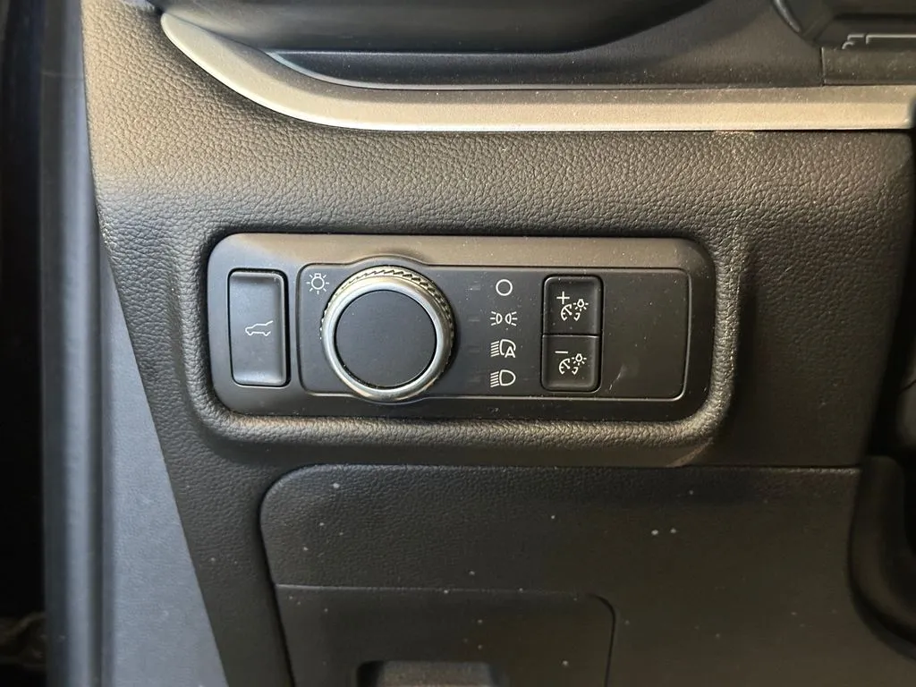 Ford Explorer photo 18