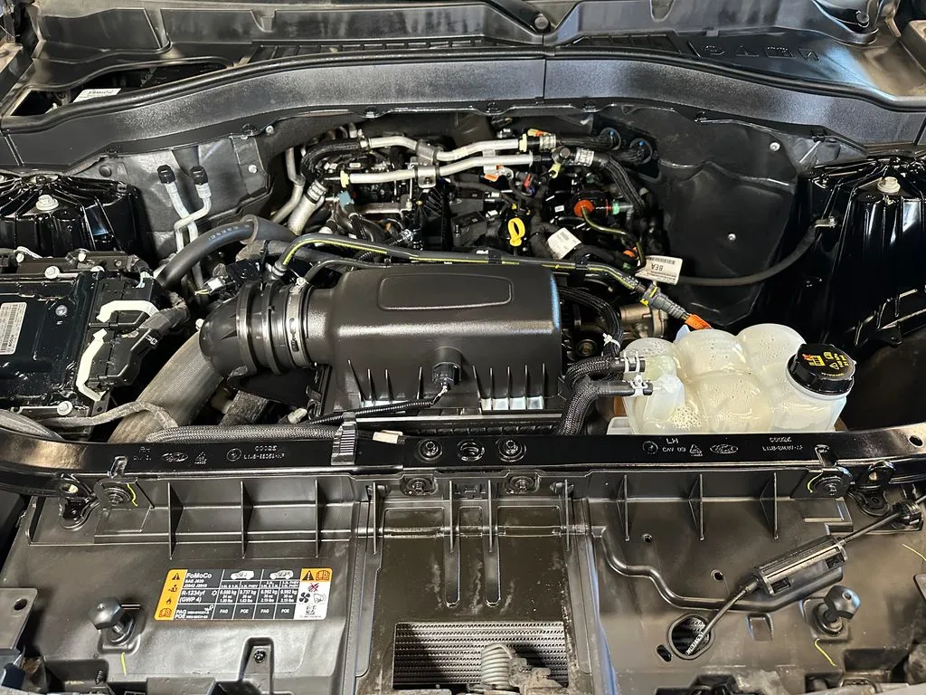 Ford Explorer photo 24