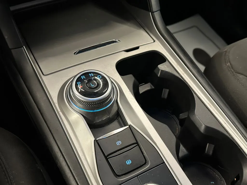 Ford Explorer photo 16