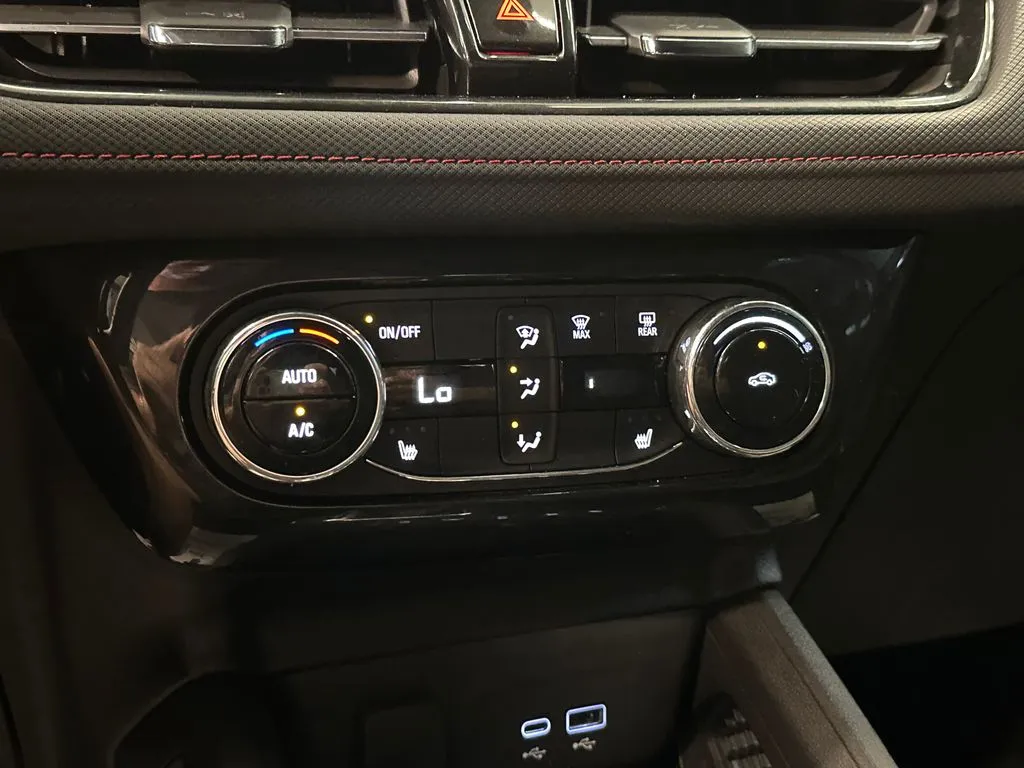 Chevrolet Trailblazer photo 15