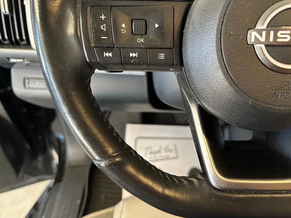 Nissan Pathfinder photo 11