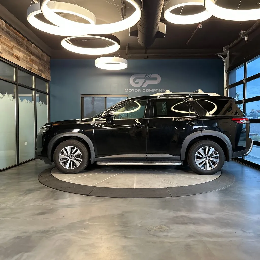 Nissan Pathfinder photo 6