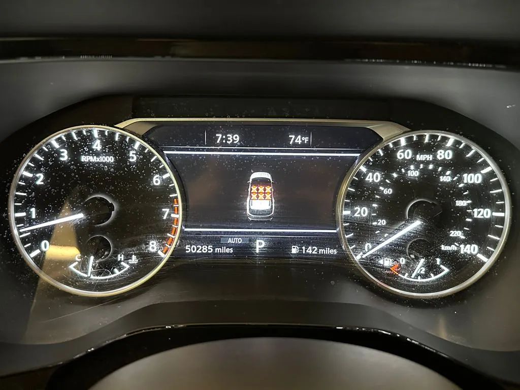 Nissan Pathfinder photo 10