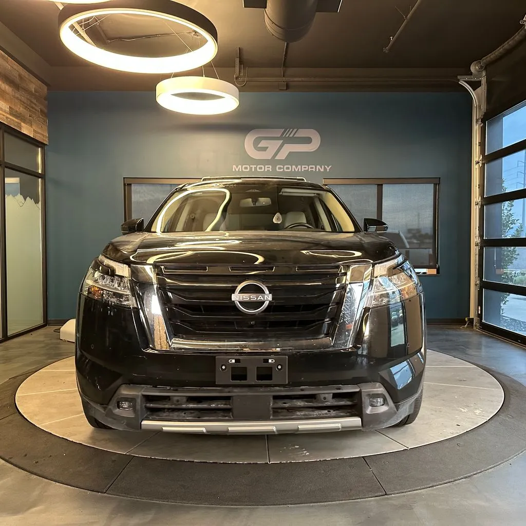 Nissan Pathfinder photo 8
