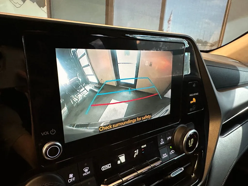 Toyota Highlander photo 13
