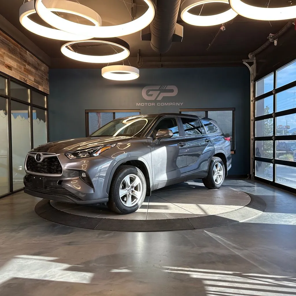 Toyota Highlander photo 6