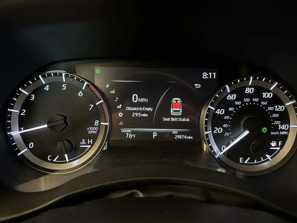 Toyota Highlander photo 9