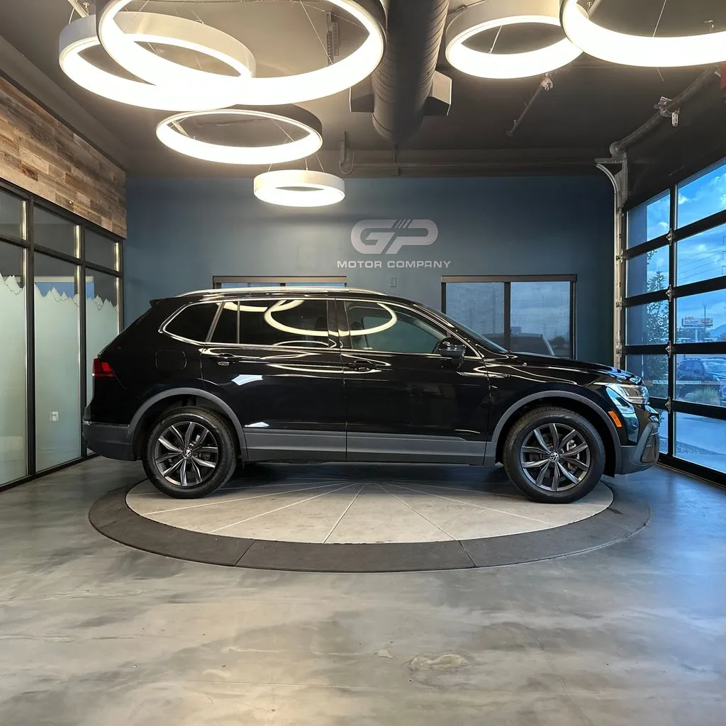 Volkswagen Tiguan photo 2