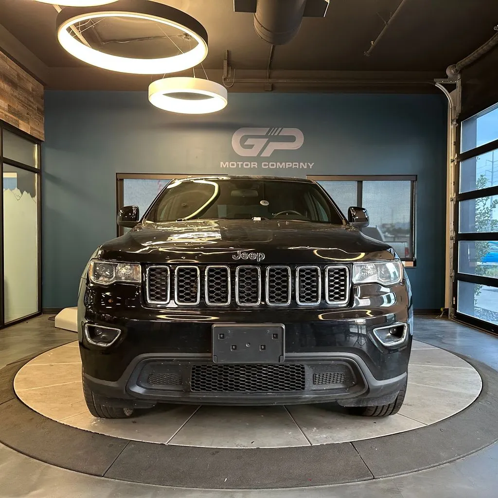 Jeep Grand Cherokee photo 8