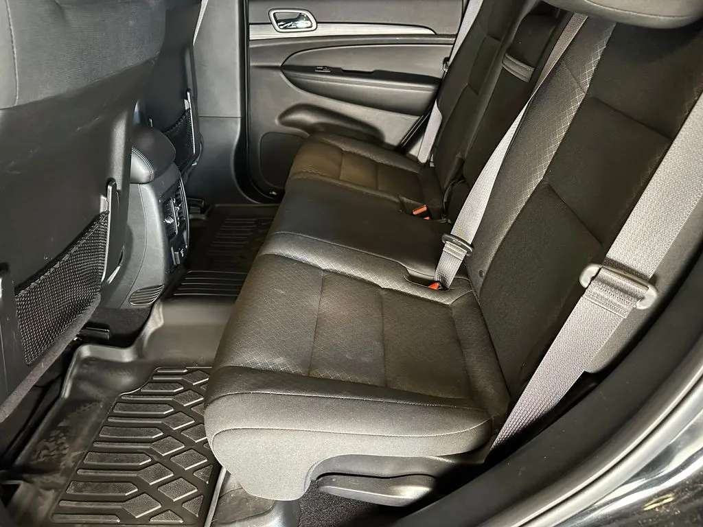 Jeep Grand Cherokee photo 21