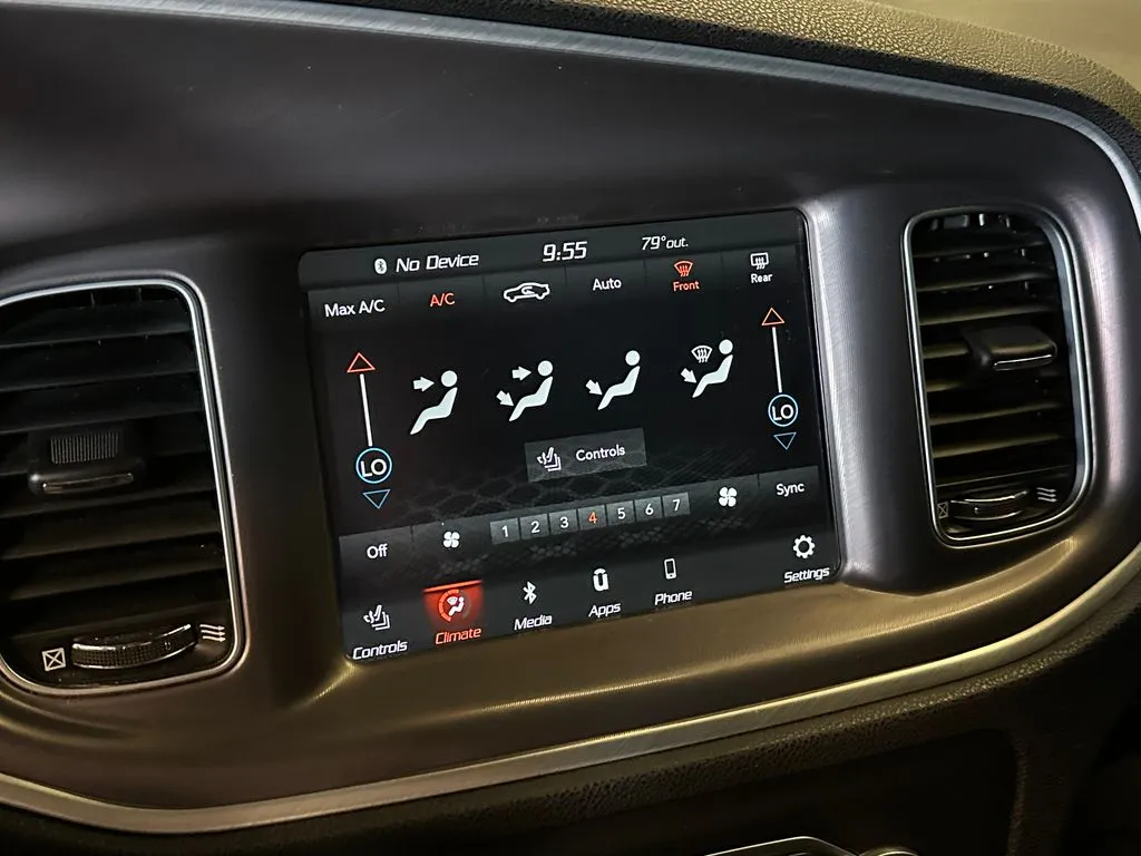 Dodge Charger photo 13