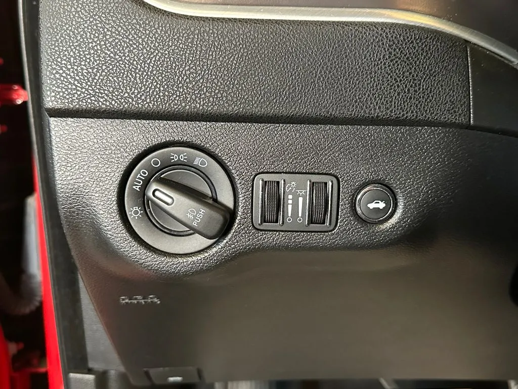 Dodge Charger photo 18