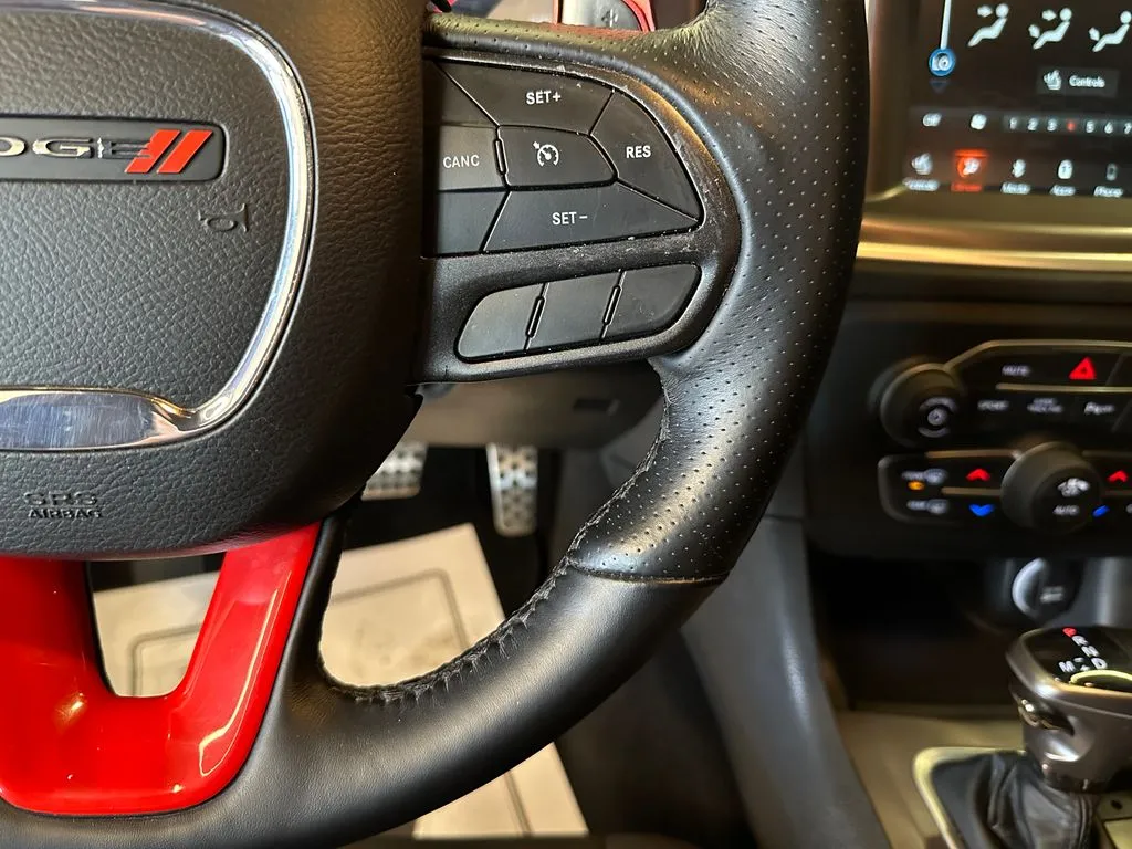 Dodge Charger photo 12
