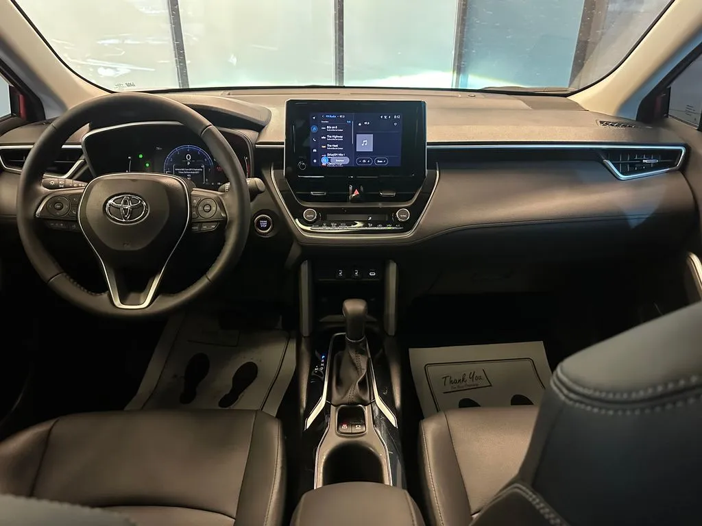 Toyota Corolla Cross photo 9