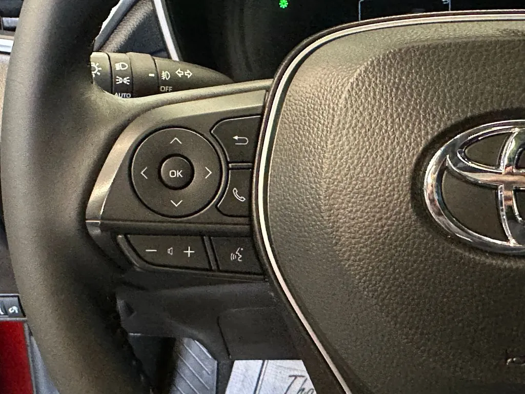 Toyota Corolla Cross photo 11