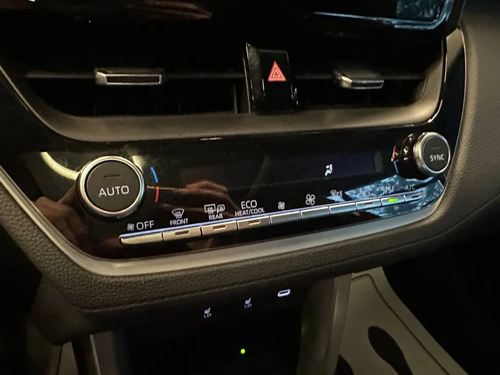 Toyota Corolla Cross photo 15
