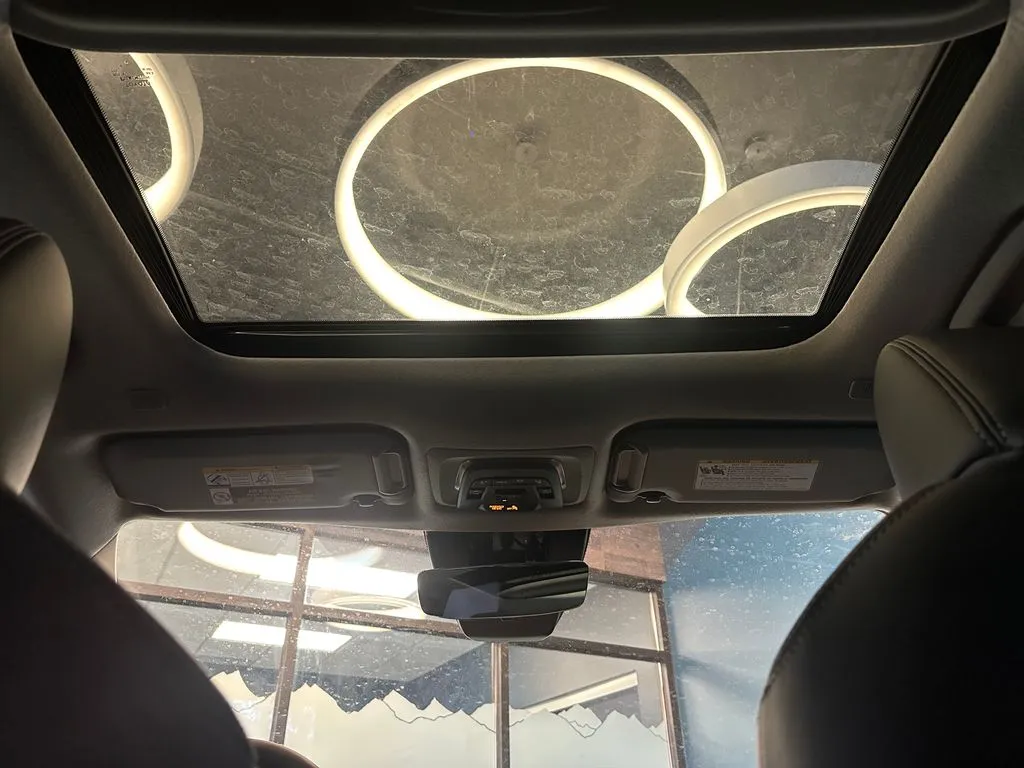 Toyota Corolla Cross photo 22