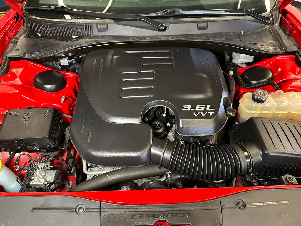 Dodge Charger photo 24