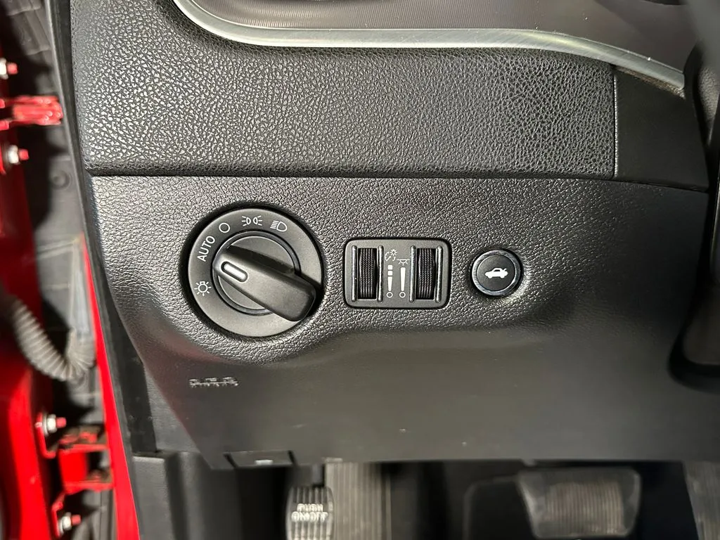 Dodge Charger photo 18