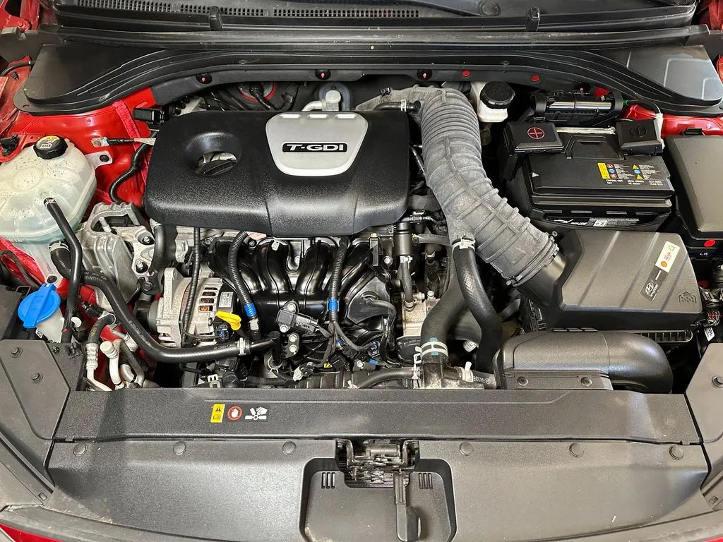 Hyundai Elantra photo 24