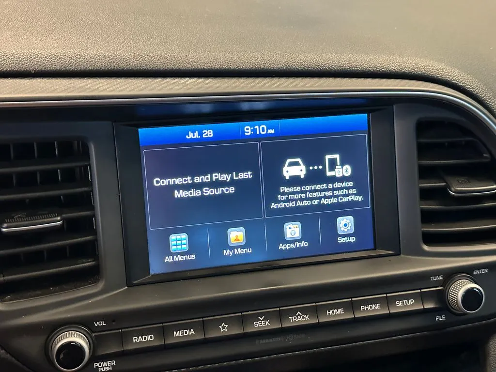 Hyundai Elantra photo 13