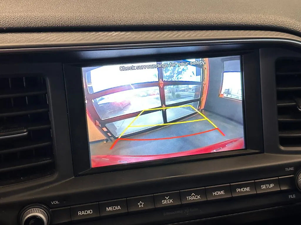 Hyundai Elantra photo 14