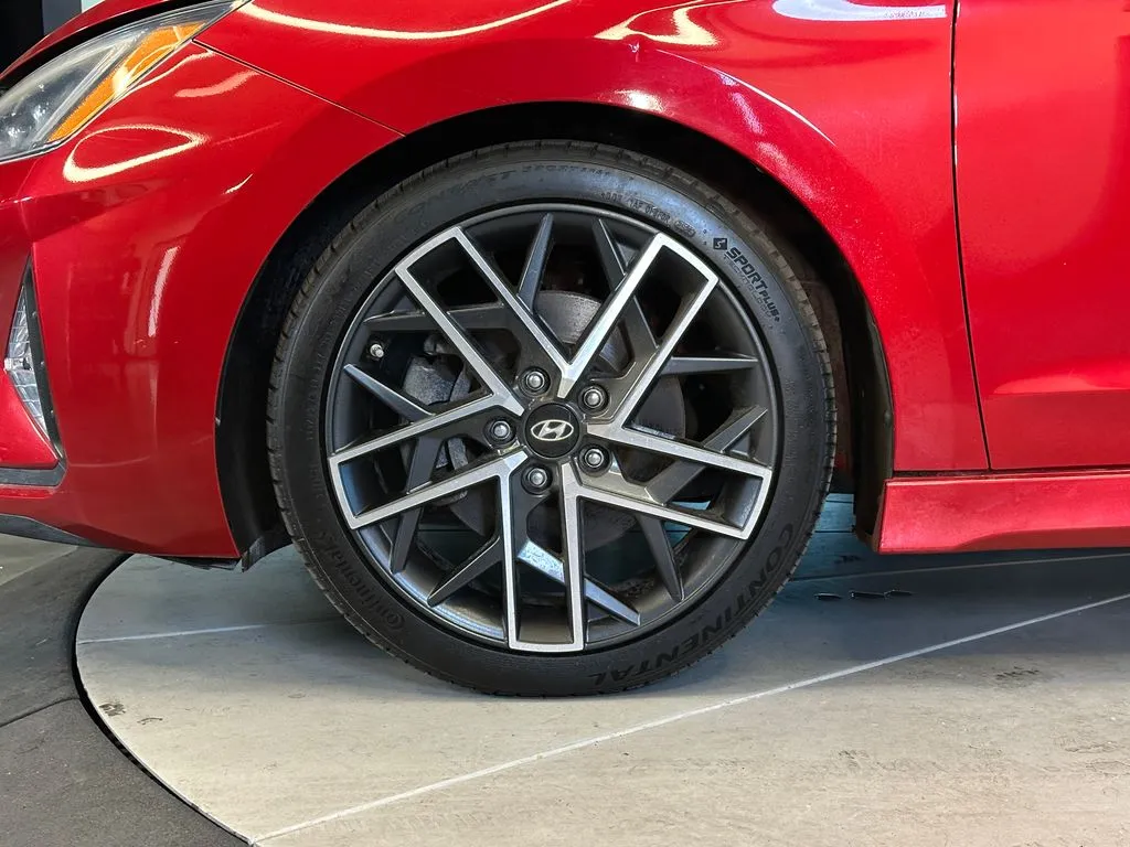 Hyundai Elantra photo 26