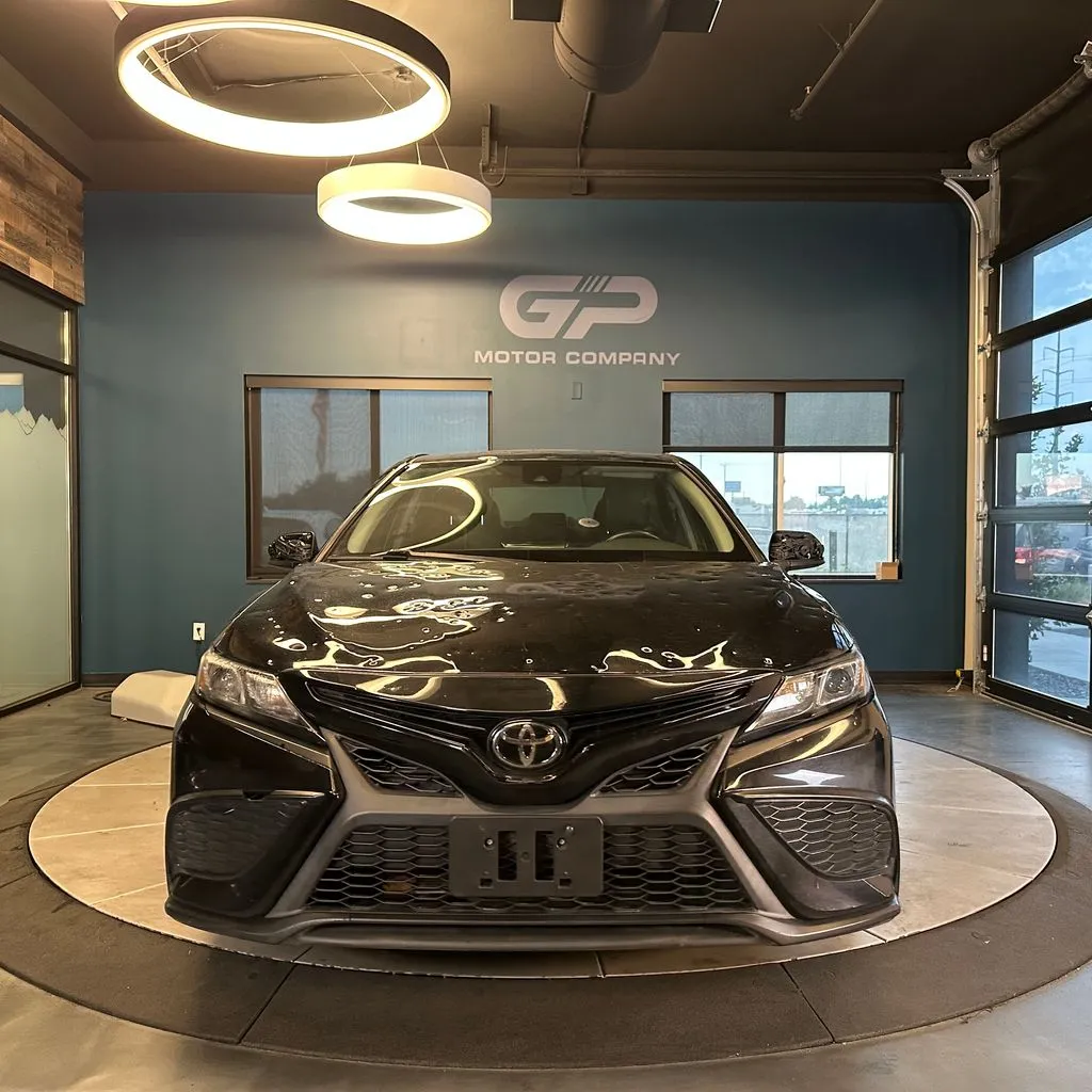 Toyota Camry photo 8