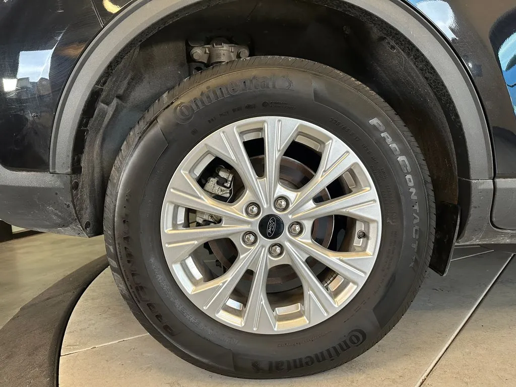 Ford Escape photo 25