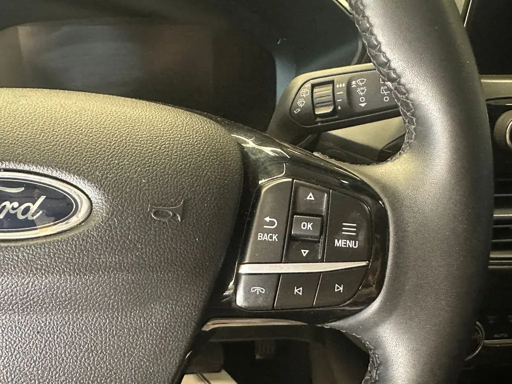 Ford Escape photo 12