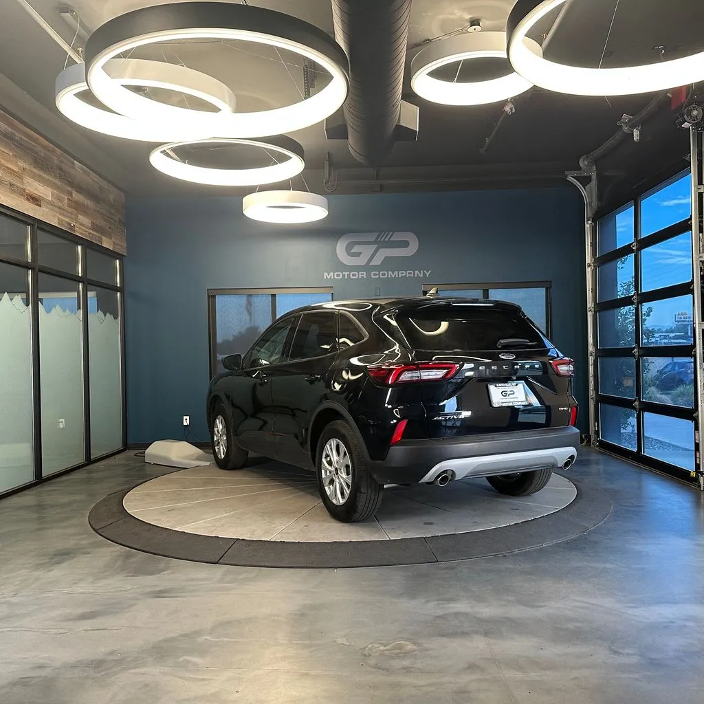 Ford Escape photo 5