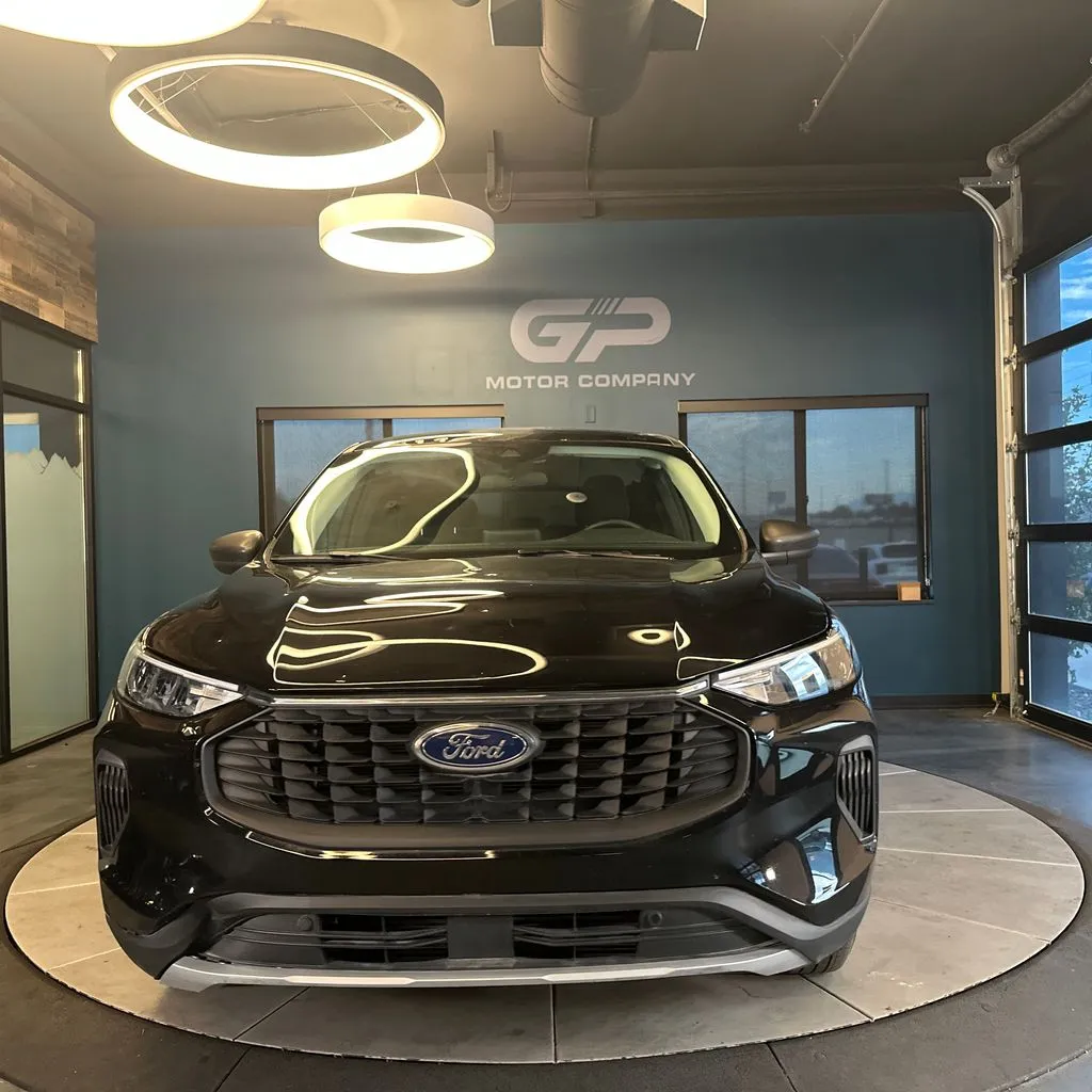 Ford Escape photo 8