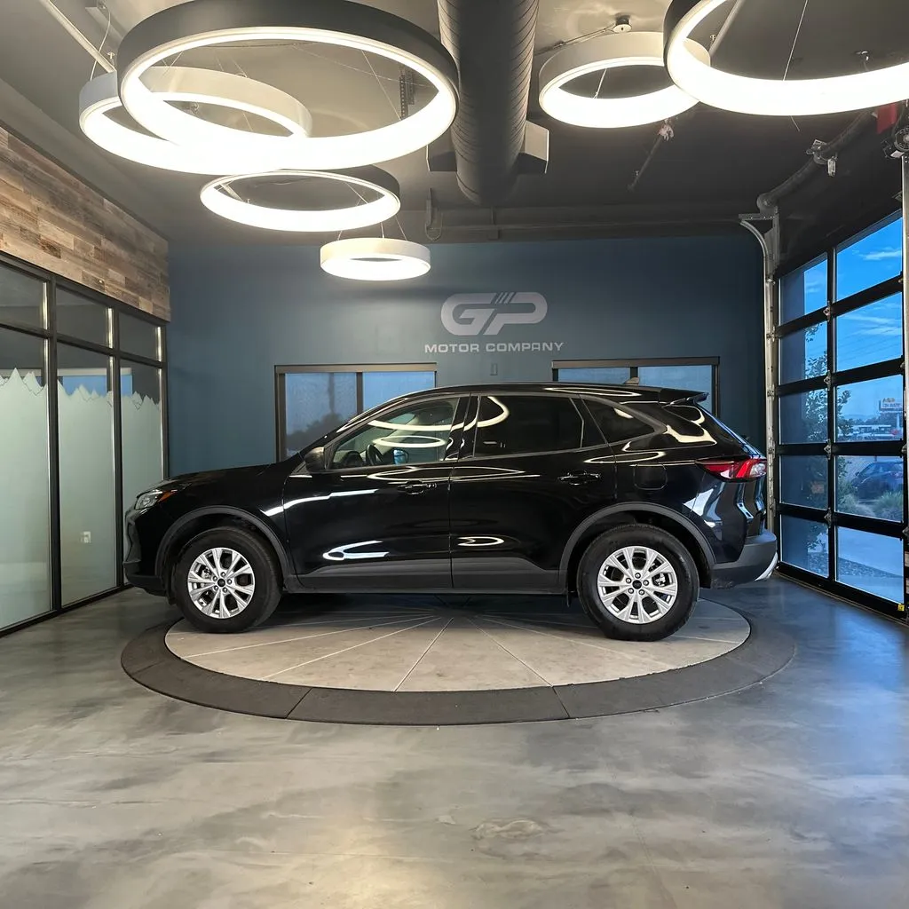 Ford Escape photo 6
