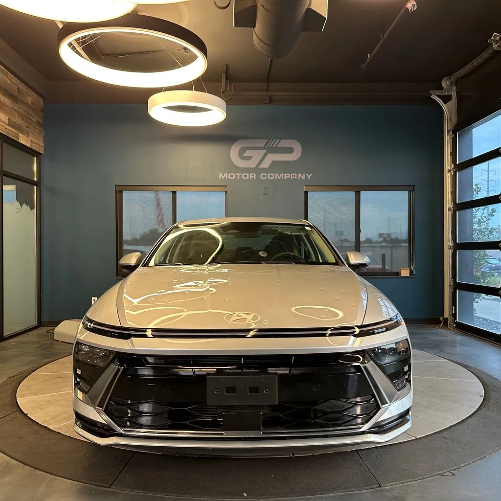 Hyundai Sonata photo 8