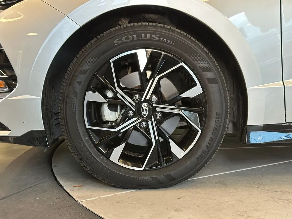 Hyundai Sonata photo 25